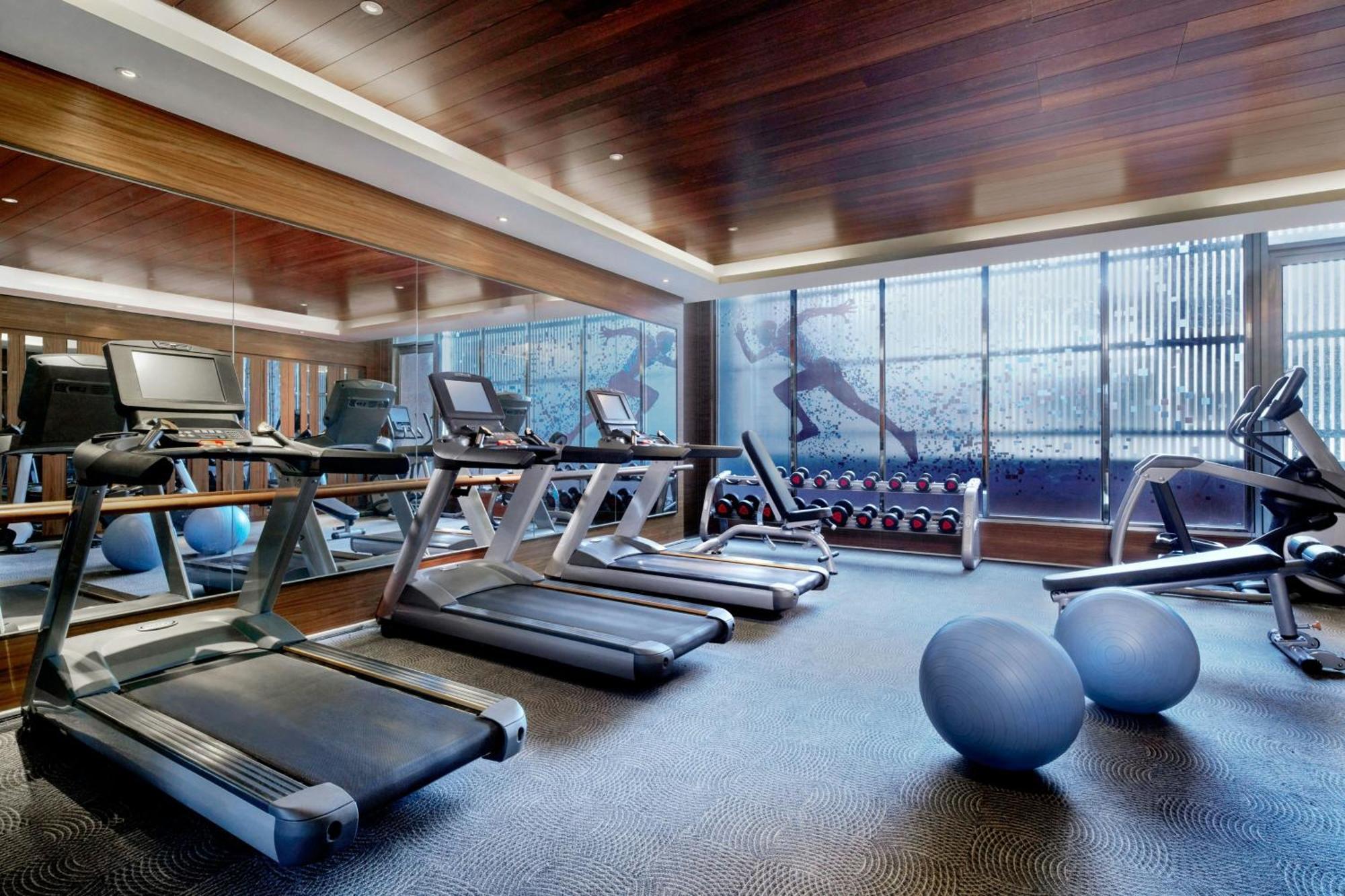 Sheraton Taitung Hotel Экстерьер фото The gym at the hotel